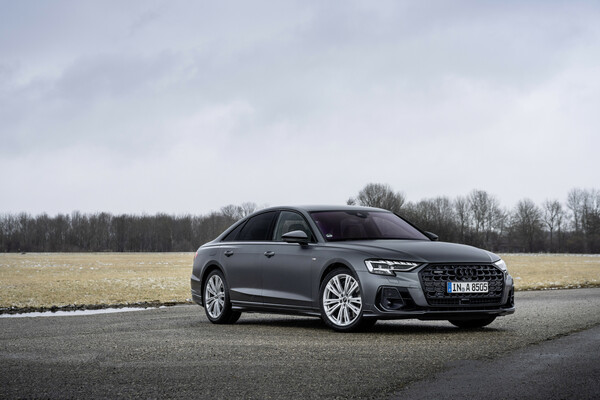 The new Audi A8L 55 TFSI quattro Premium