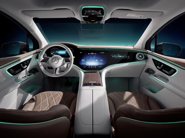 더 뉴 EQE SUV 인테리어