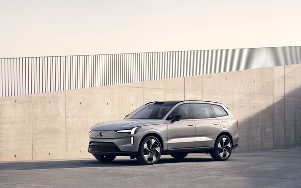 1회충전으로 600km 달린다. 볼보자동차, 새로운 순수 전기 SUV 'VOLVO EX90' 글로벌 최초 공개
