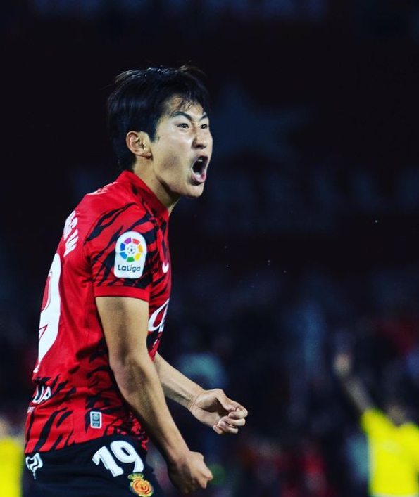 '속보' 이강인, PSG 이적? 파리서 메디컬 통과 완료