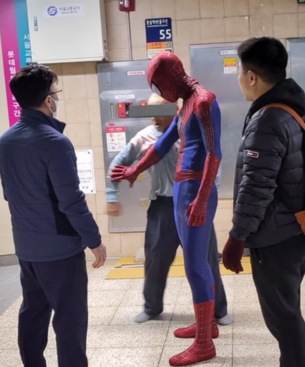 잠실역 스파이더맨 본인 등판, 스파이더맨 분장한 이유 화제 