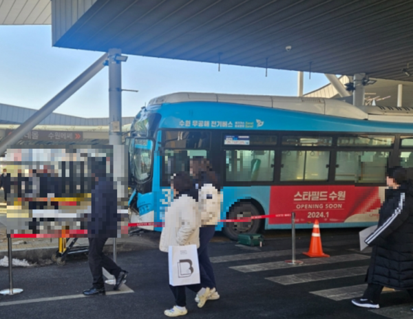 수원역 환승센터 버스 사고, 실시간 현장 '충격' 