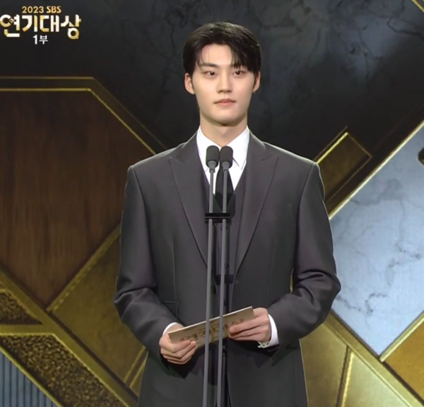 '스카이캐슬' 수한이 근황 화제 "날렵한 이도현 같다" 