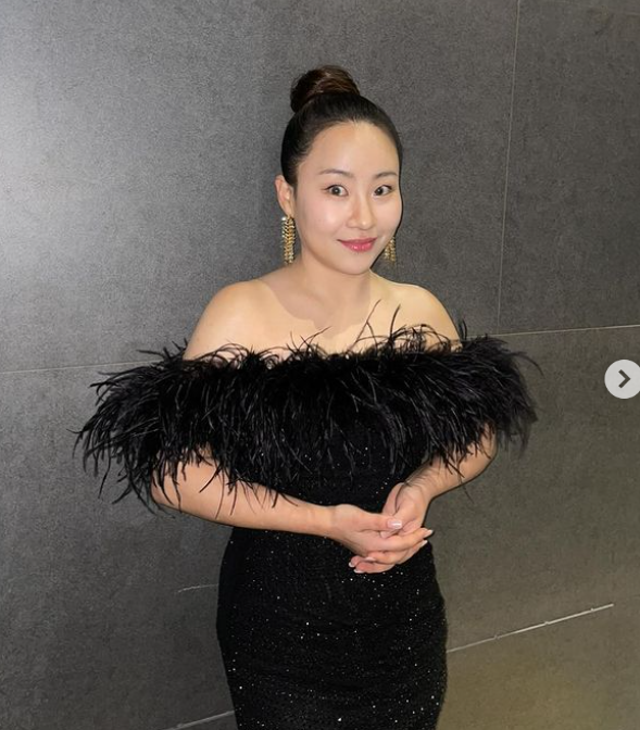 조현아, 충격적인 가정사 고백 "피 안 섞인 새아버지 손에…" 