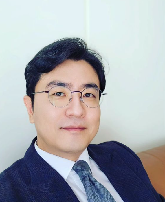 '박지윤과 이혼' 최동석, 가족들과의 근황 "세상에서 제일 행복" 