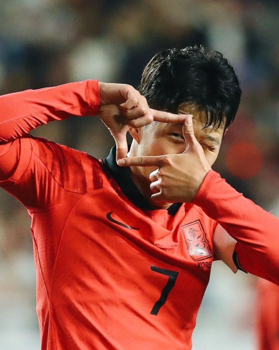 손흥민이 일본인? 선 넘은 토트넘 근황에 '분노' 