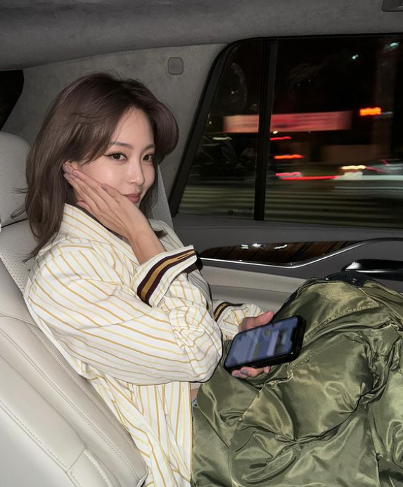 한예슬, 남자친구와 곧 결혼? "내 웨딩 포토그래퍼"